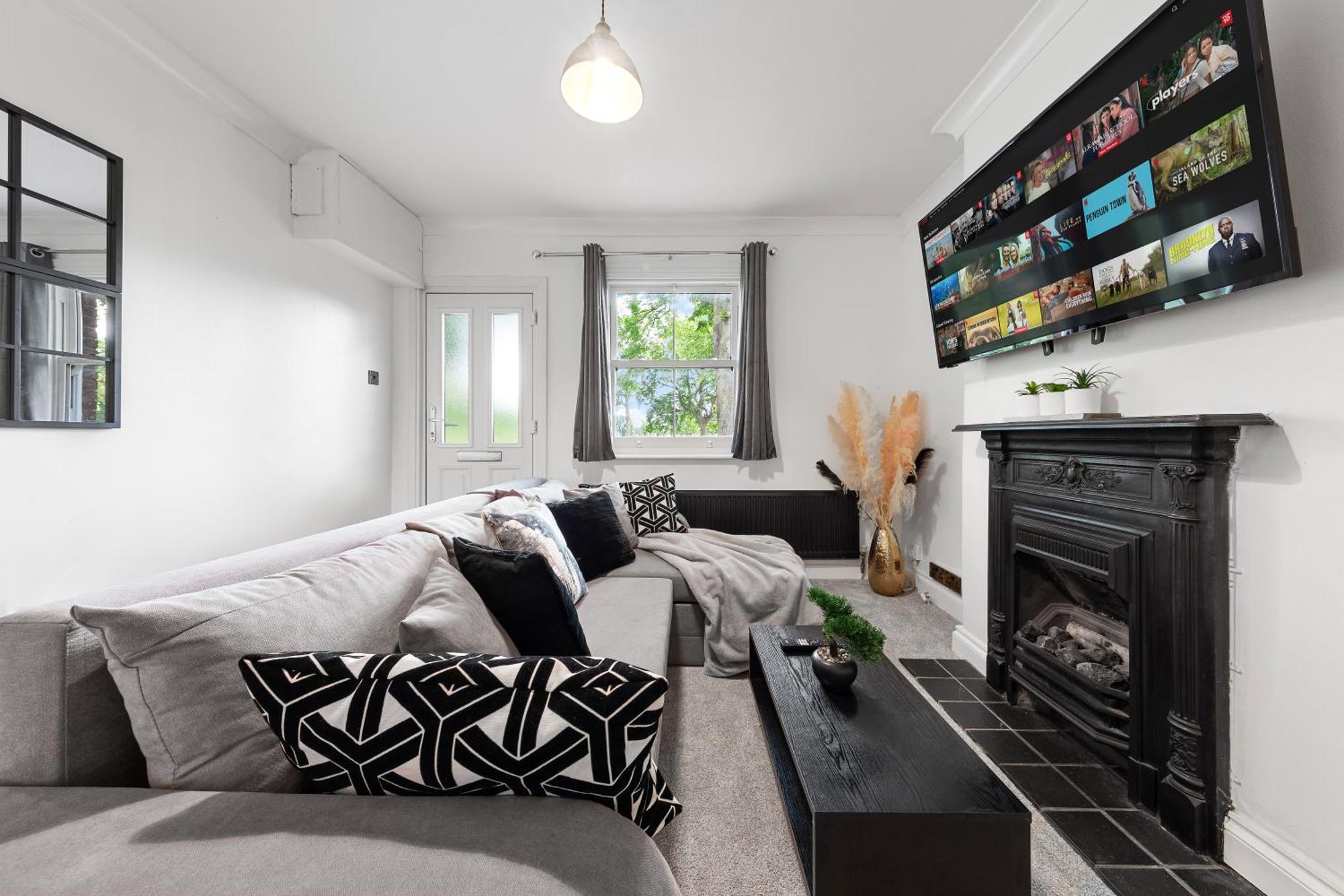 The Hogwarts Retreat - Cinema Room - Special May Offer - 25Th - 31St Watford  Dış mekan fotoğraf
